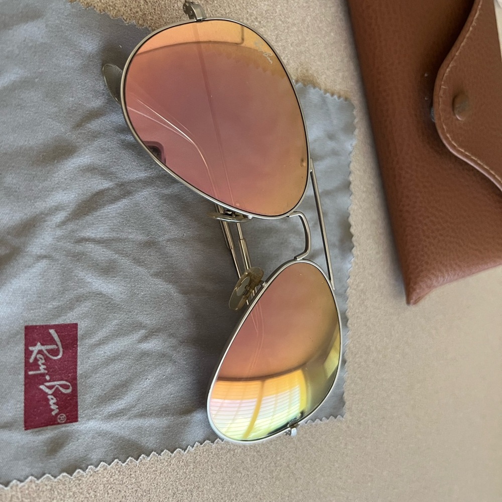 Authentic Ray-Ban Silver-pink Sunglasses with case - Picture 4 of 12